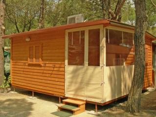 Casette in legno, Case Mobili, Preingessi Roulotte, Tettoie, Pedane, Coperture Roulotte Verande